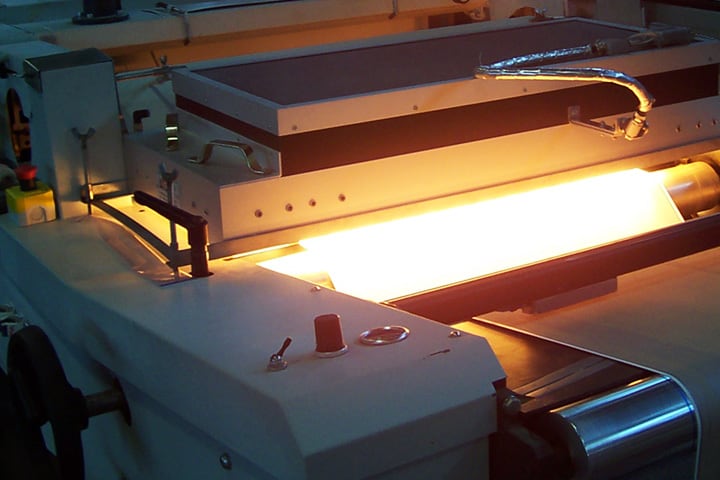 Cajas de infrarrojos MICOR *KIR para el secado de la capa de imprimación